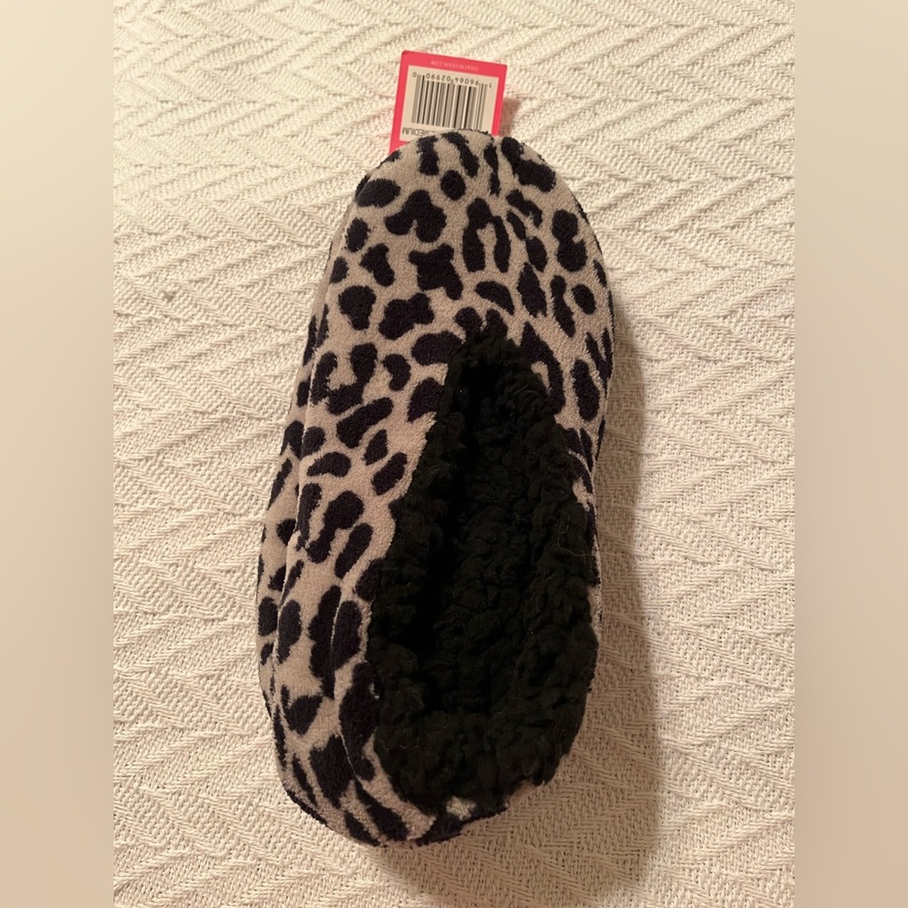 Isaac Mizrahi Leopard Print Slippers M